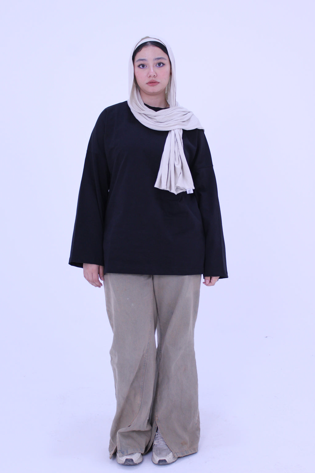MODESTY (BASIC-TEE)